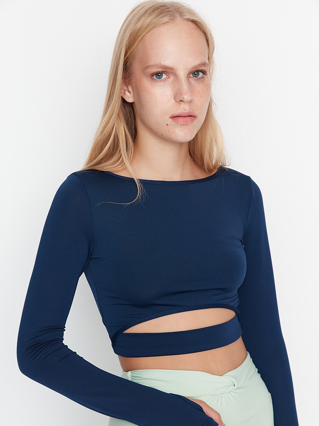 

Trendyol Solid Fitted Crop Top, Navy blue