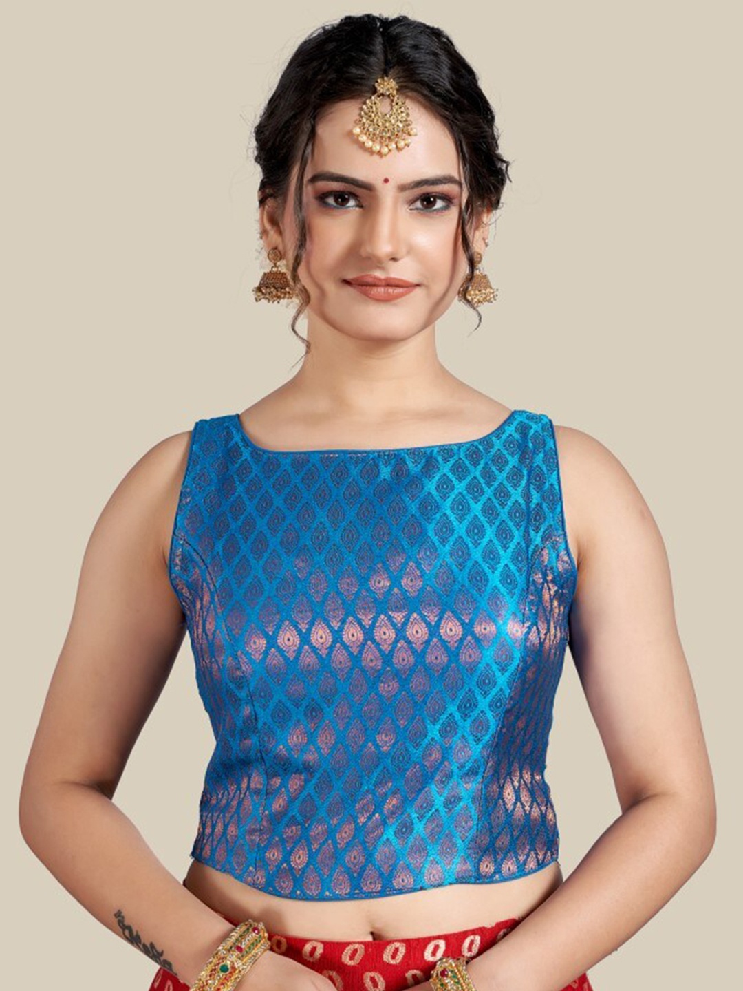 

HIMRISE Women Teal & Gold-Toned Woven Design Readymade Saree Blouse