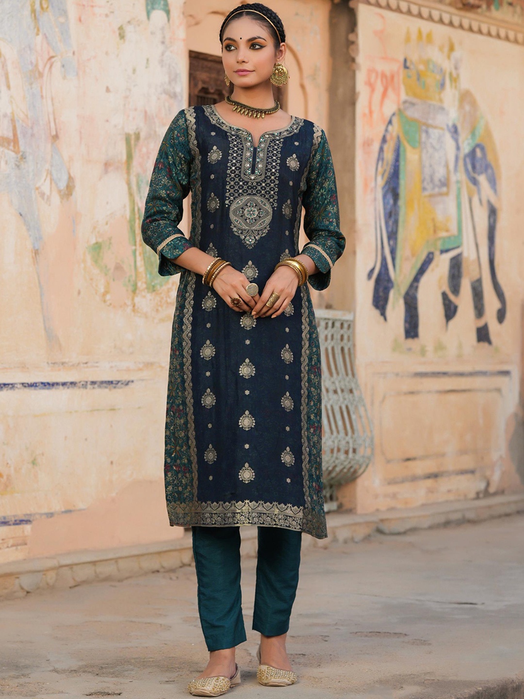 

SCAKHI Women Teal Beads and Stones Kurta with Trousers
