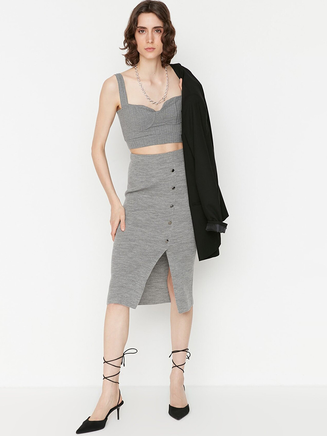 

Trendyol Women Grey Solid Slits Pencil Midi Skirt