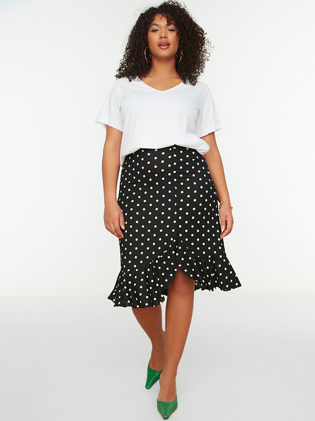 

Trendyol Women Black & White Polka Dots Printed A-Line Knee-Length Skirt