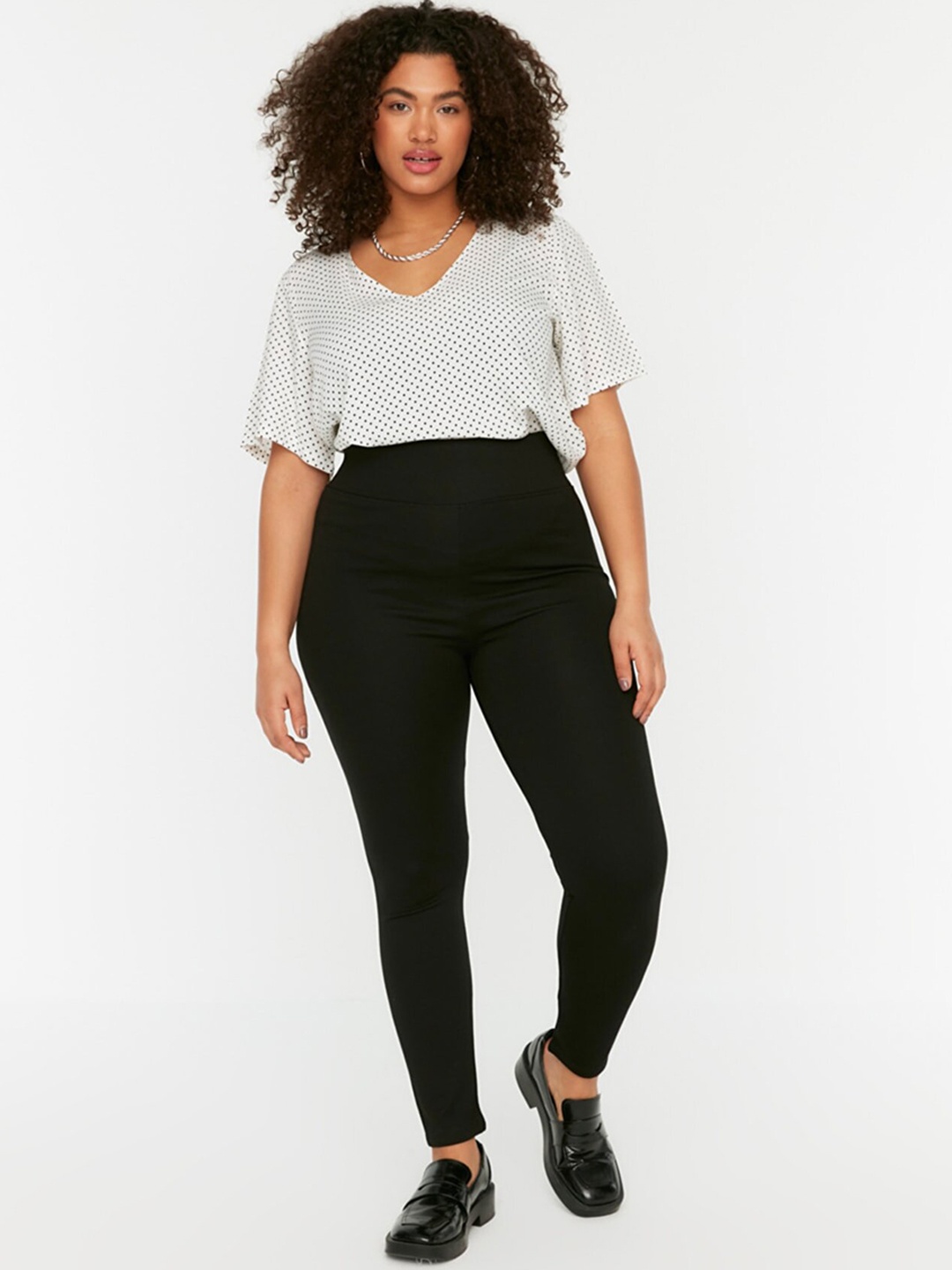 

Trendyol Women Plus Size Solid Slim Fit Tights, Black
