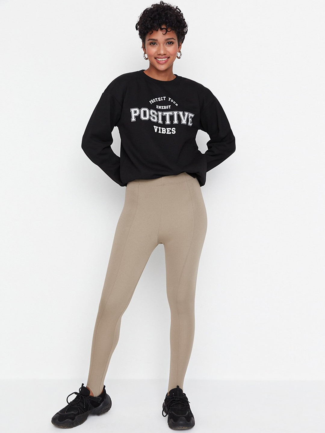 

Trendyol Women Beige Solid Slim Fit Tights