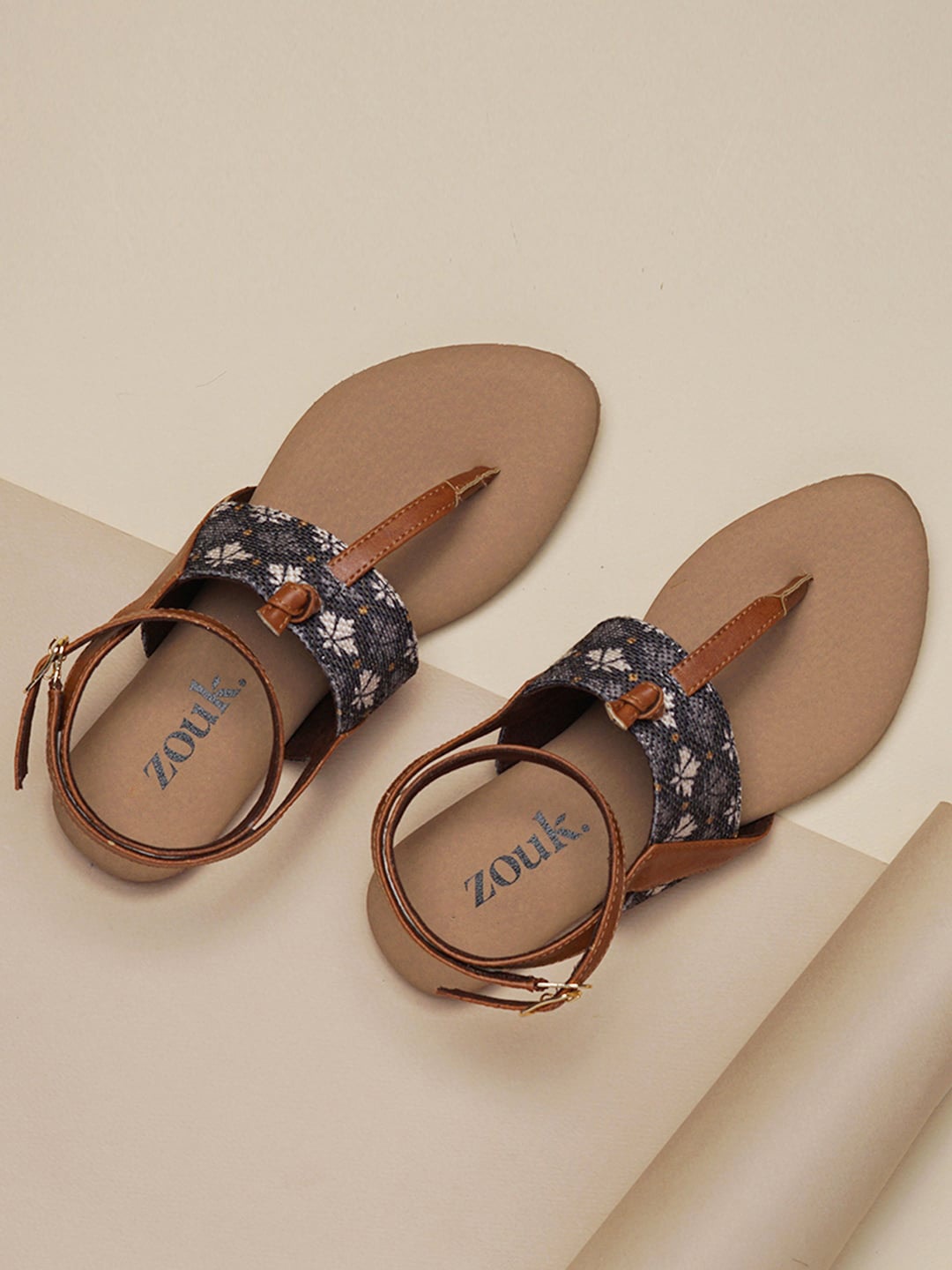

ZOUK Women Printed T-Strap Flats, Black