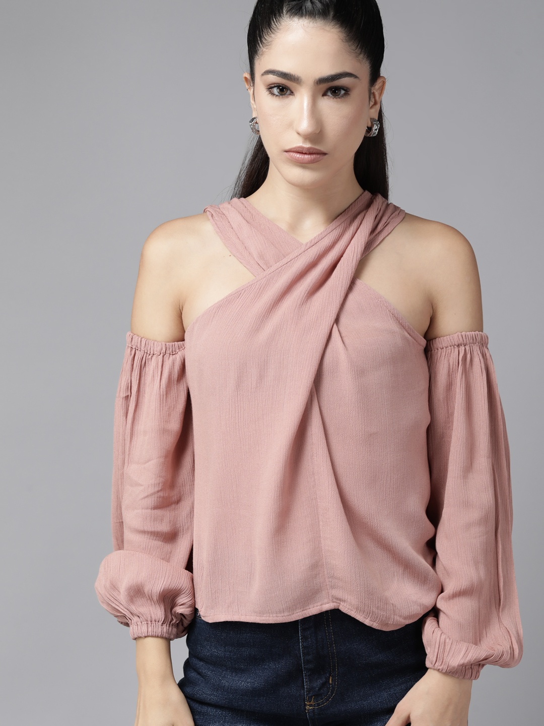 

The Roadster Lifestyle Co. Cross V-Neck Cold-Shoulder Sleeves Top, Rose