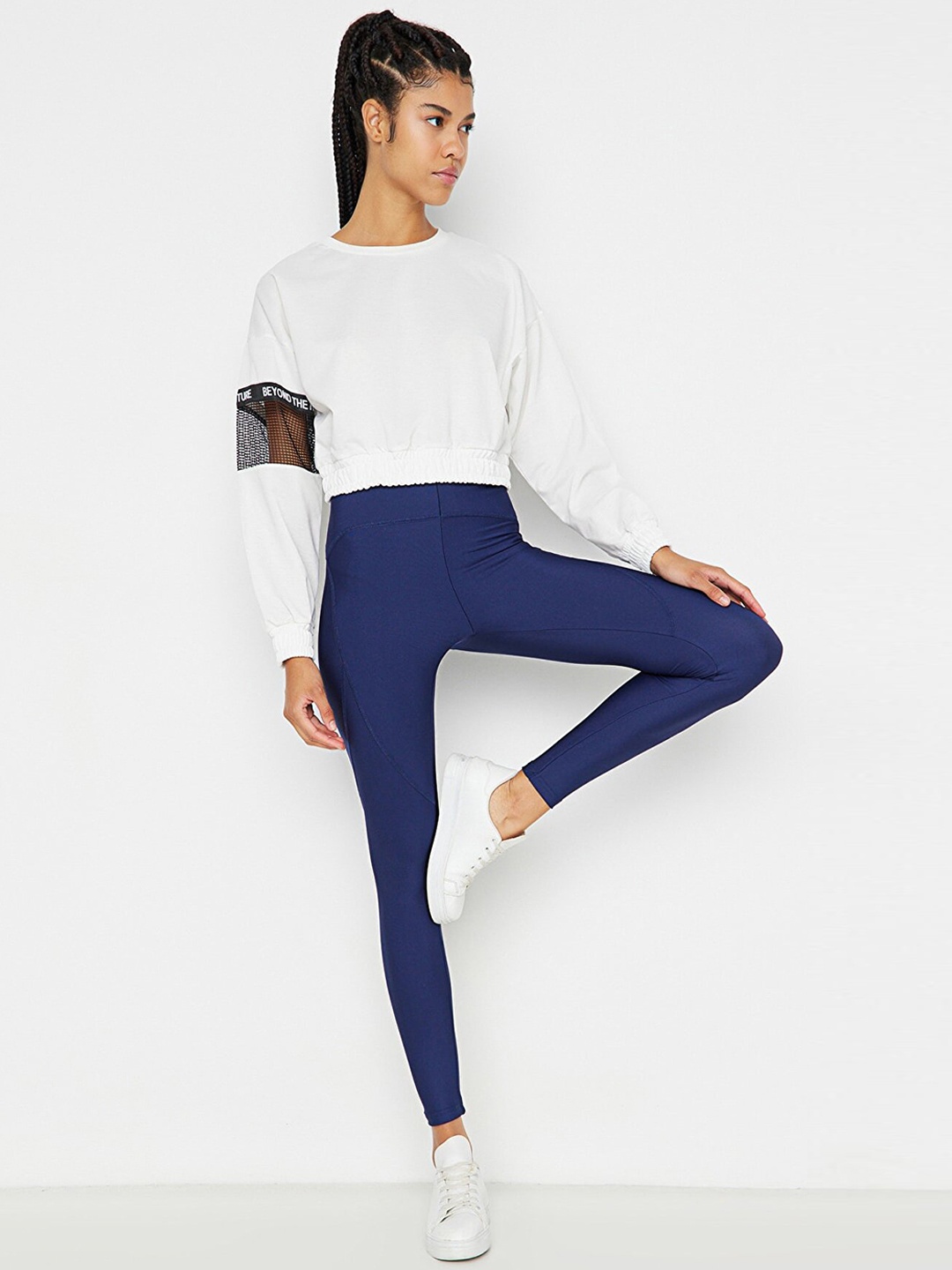 

Trendyol Women Navy Blue Solid Tights