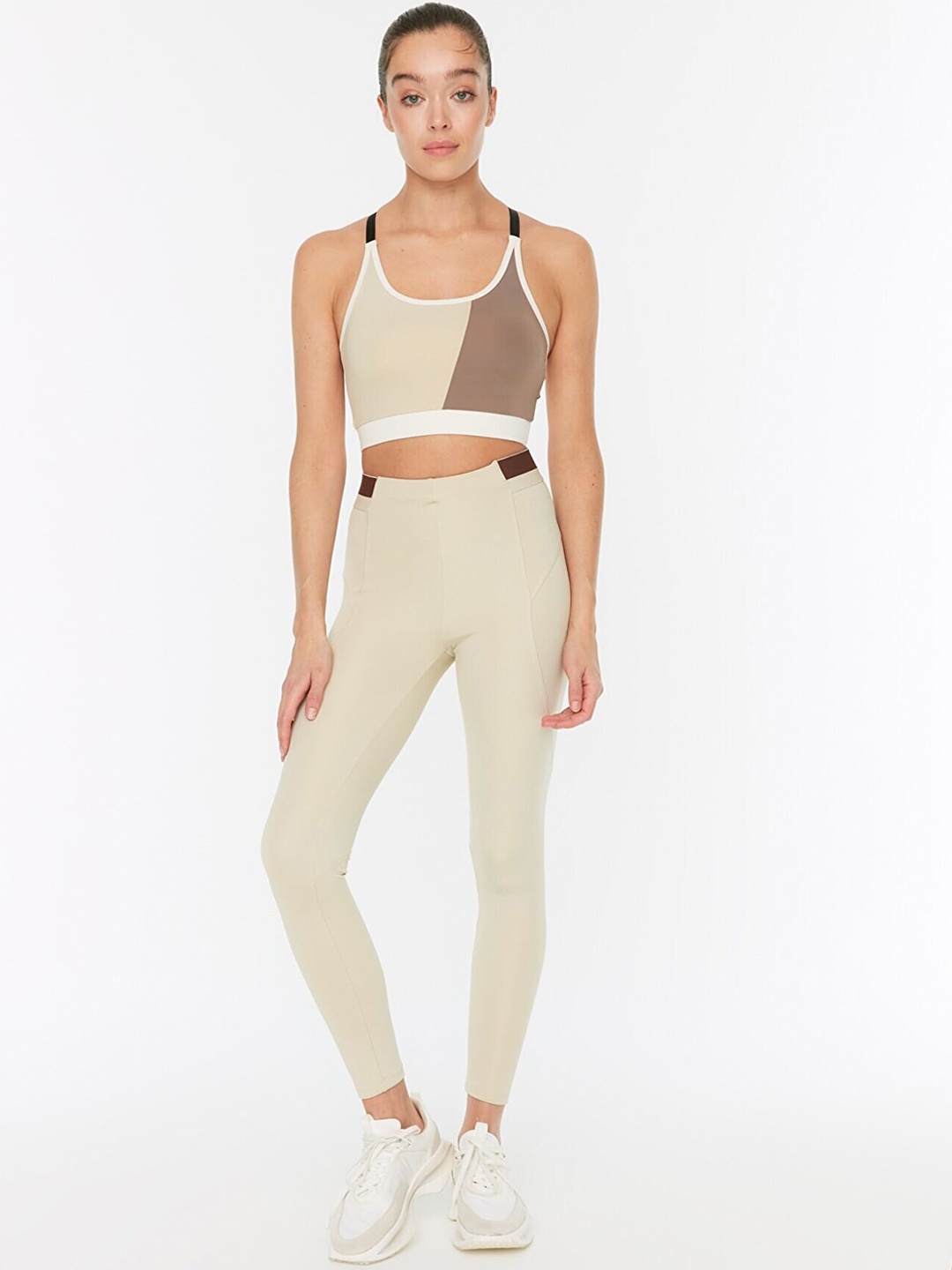 

Trendyol Women Beige Solid Tights