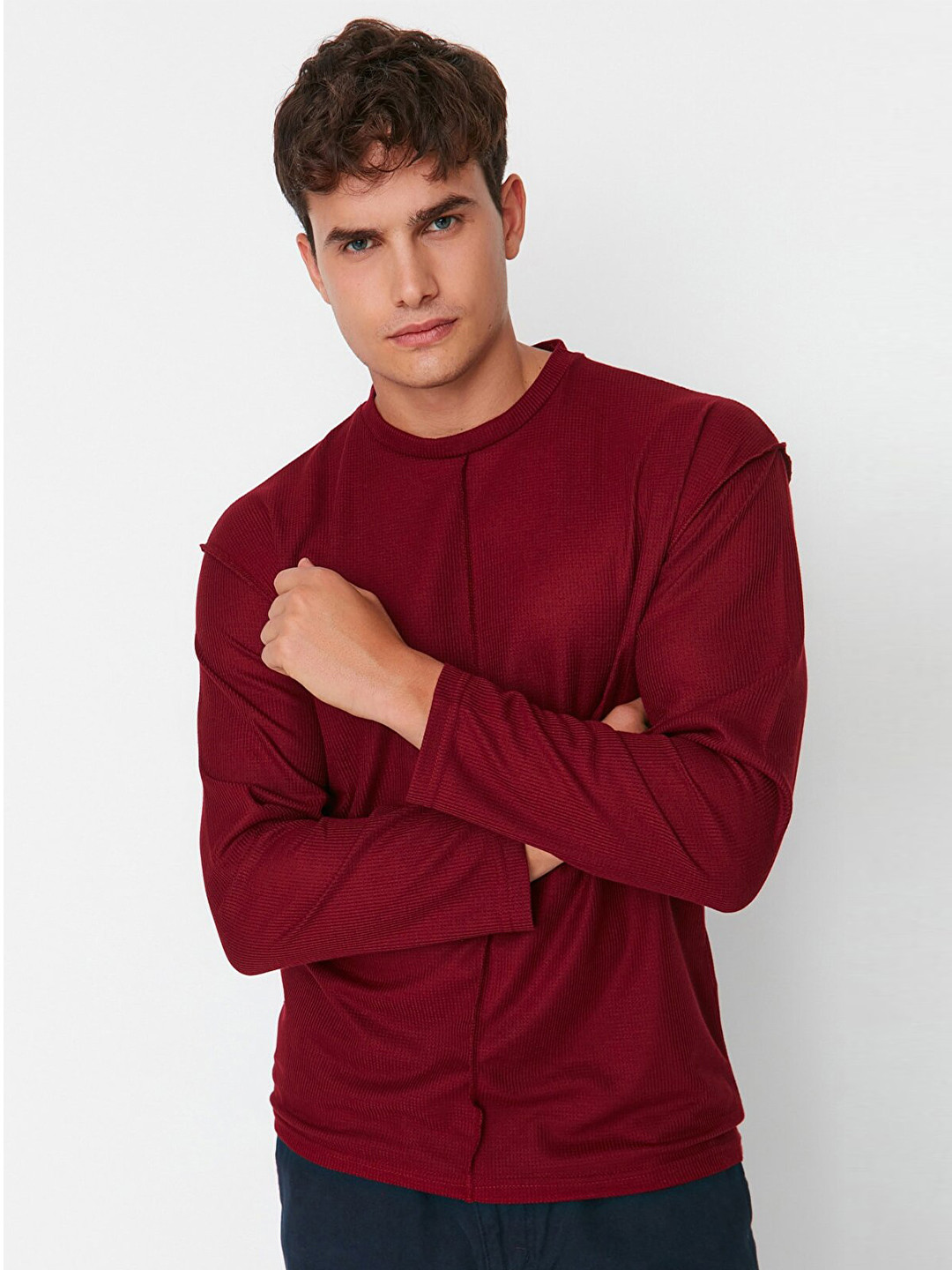 

Trendyol Men Burgundy Solid Drop-Shoulder Sleeves Polyester T-shirt