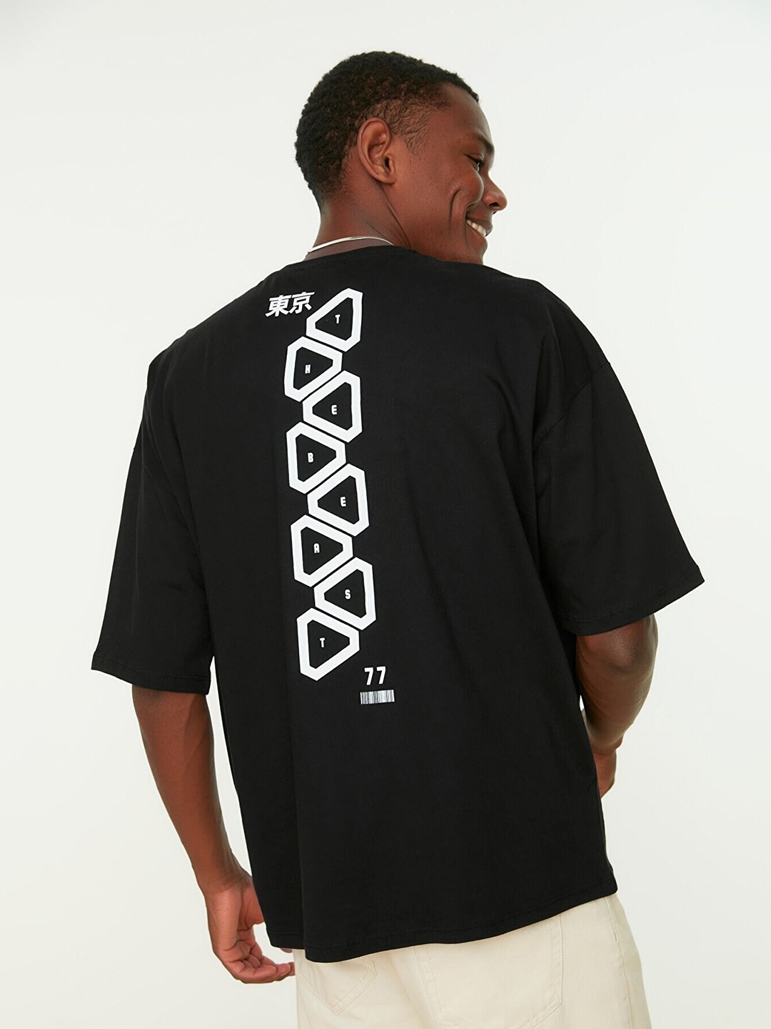 

Trendyol Men Black Typography Printed Drop-Shoulder Sleeves Cotton T-shirt
