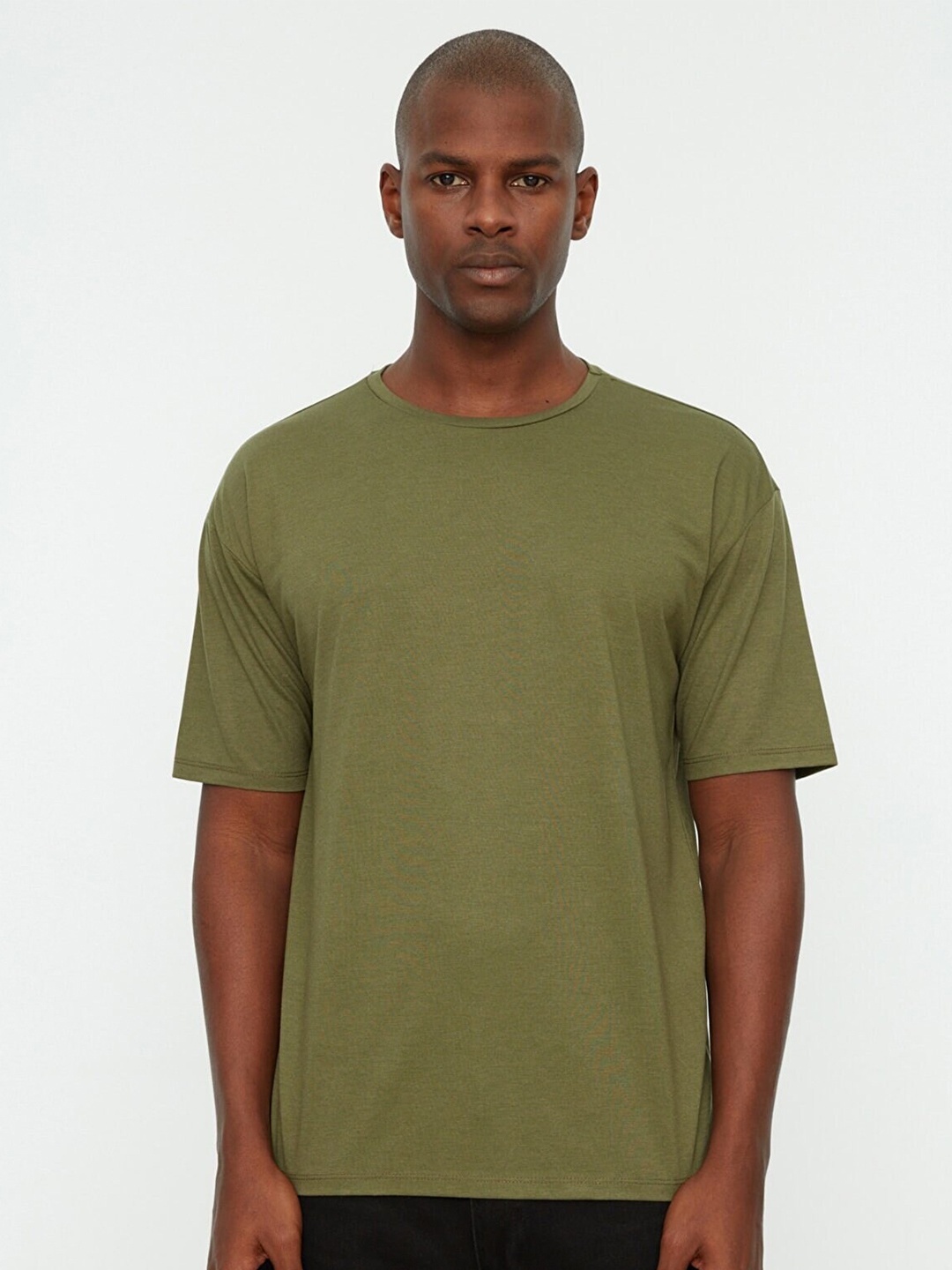 

Trendyol Men Khaki Solid Drop-Shoulder Sleeves Polyester T-shirt