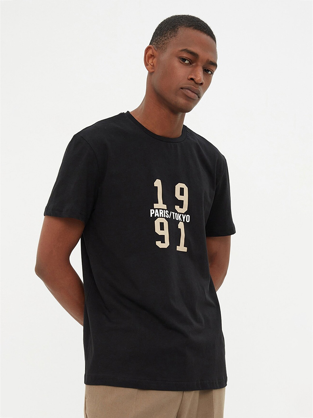 

Trendyol Men Black Typography Printed Cotton Regular Fit T-shirt