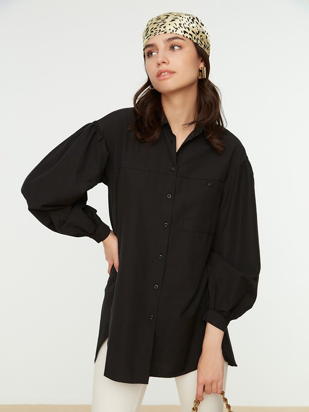 

Trendyol Women Black Solid Longline Casual Shirt