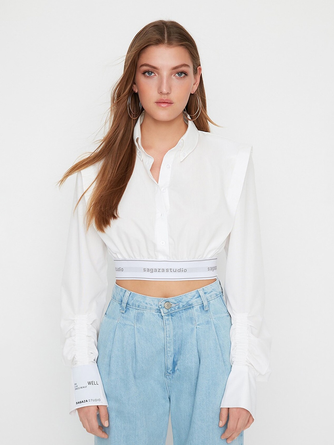 

Trendyol Women White Cotton Crop Solid Casual Shirt