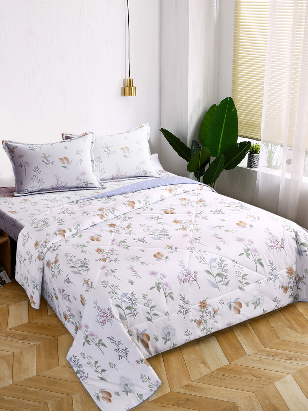 

URBAN DREAM White Printed Cotton Double Queen Bedding Set