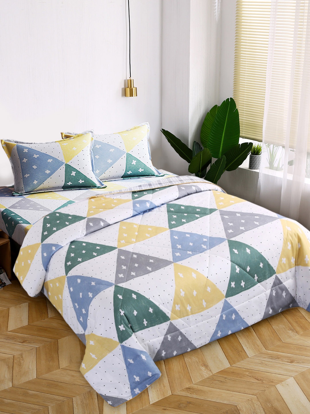 

URBAN DREAM White & Yellow Geometric Printed Cotton Double Queen Bedding Set