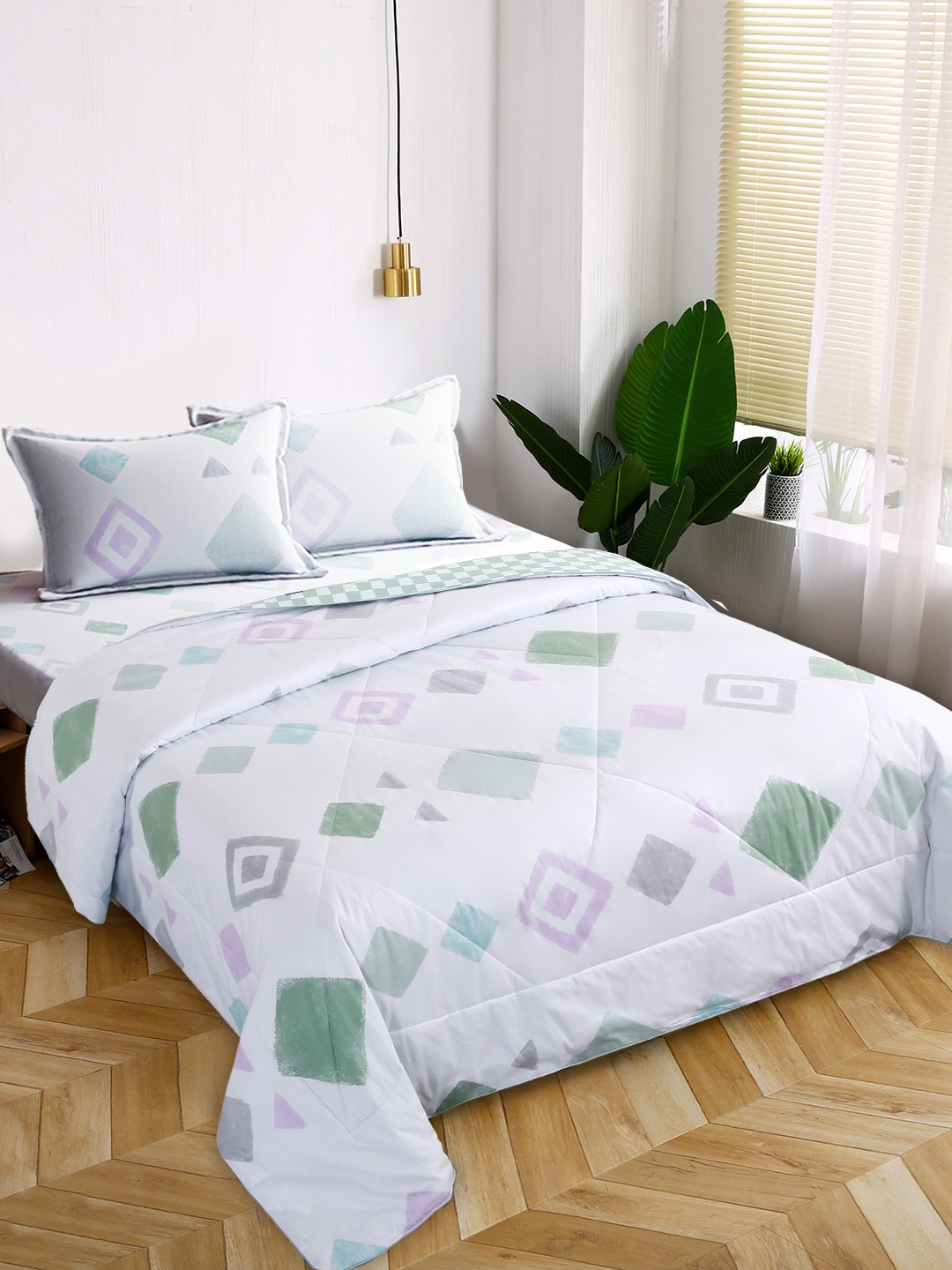 

URBAN DREAM White & Green Printed Cotton Double Queen Bedding Set