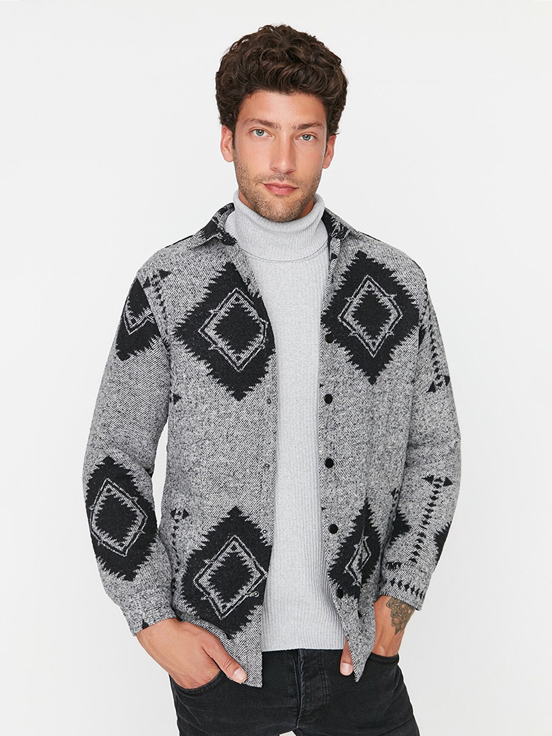 

Trendyol Men Grey Printed Casual Shirt
