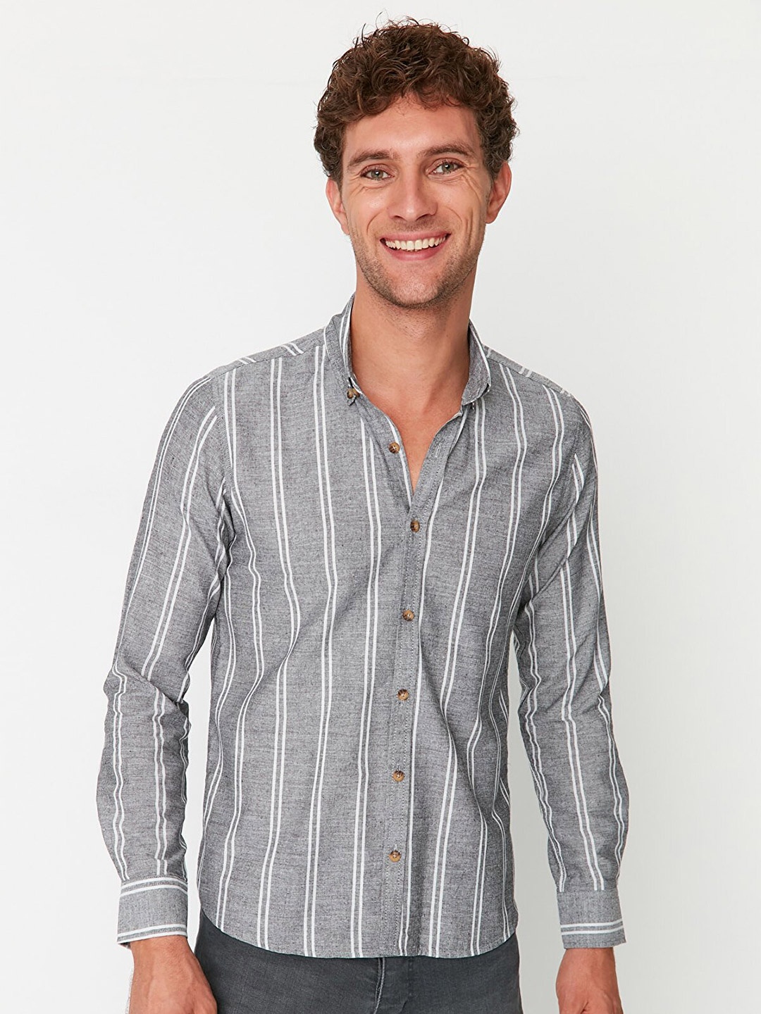 

Trendyol Men Grey Striped Casual Shirt