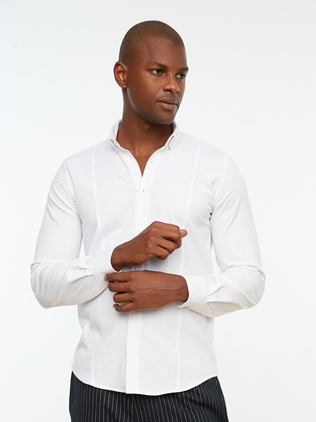 

Trendyol Men White Solid Casual Regular Fit Shirt