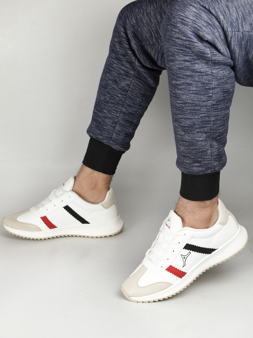 

ABROS Men White Mesh Running Shoes