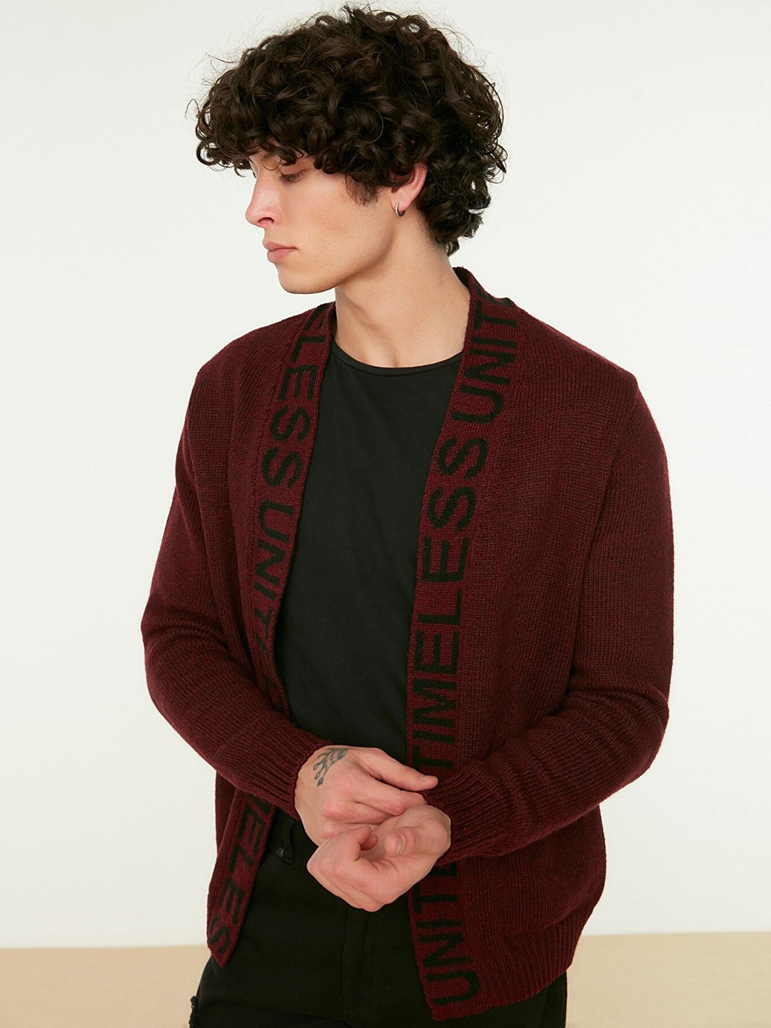 

Trendyol Men Burgundy Typography Cardigan