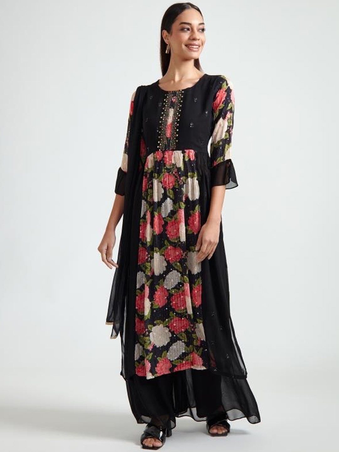 

Neerus Women Black & Red Floral Embroidered Flared Sleeves Kurta