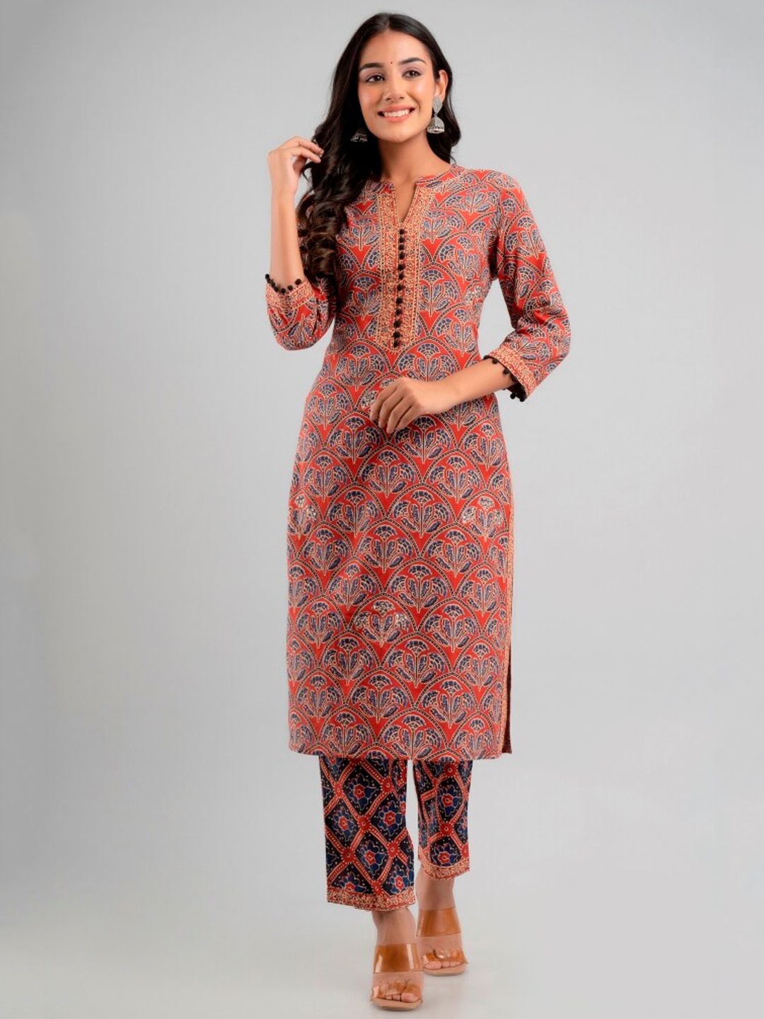 

Fusion Threads Women Maroon Floral Printed Pure Cotton Kurta with Trouser
