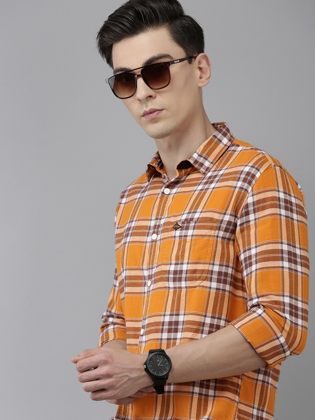 

VAN HEUSEN DENIM LABS Men Slim Fit Checked Pure Cotton Casual Shirt, Mustard