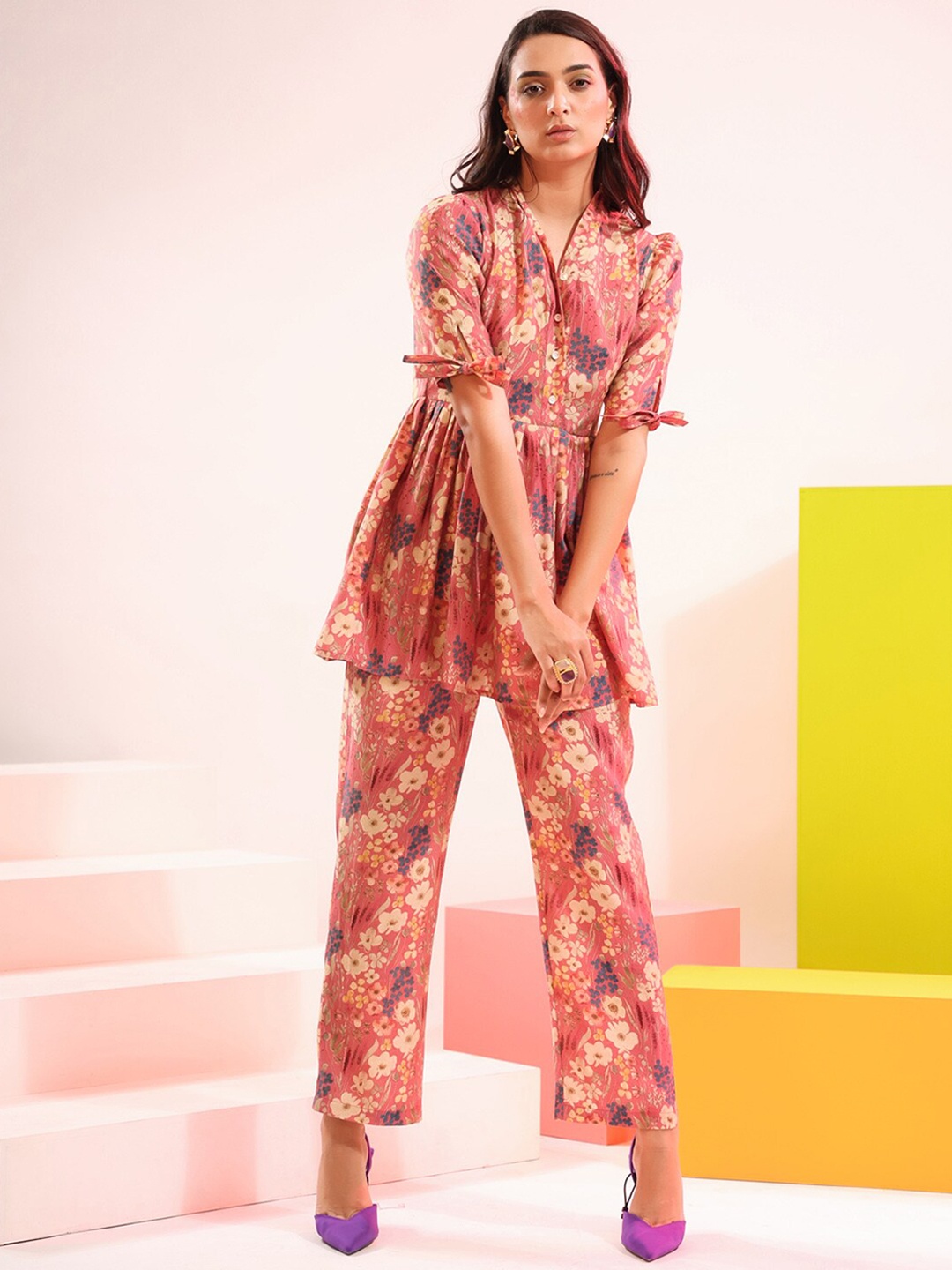 

JISORA Women Pink & Cream Floral Printed Silk Co-Ords Set