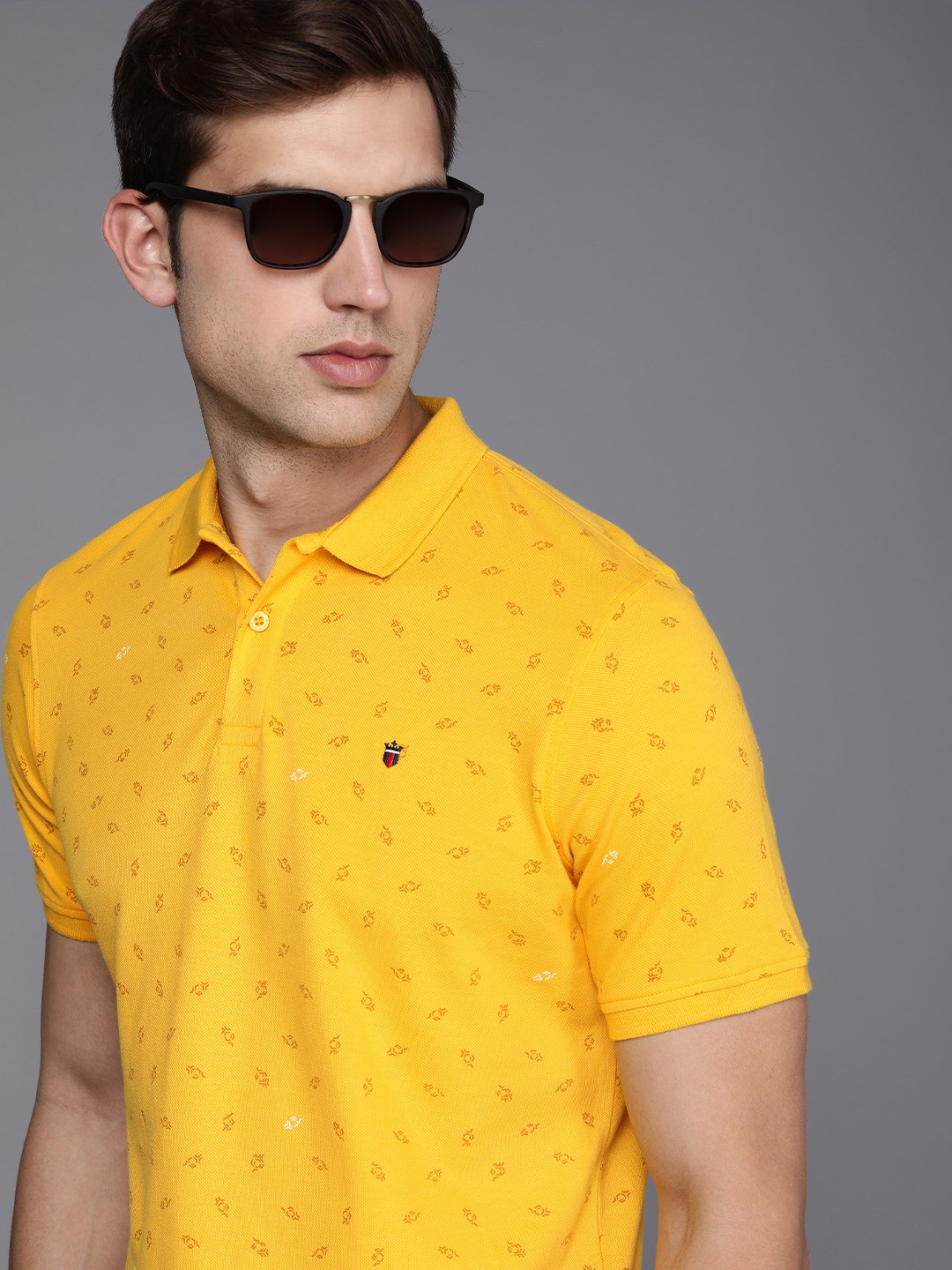 

Louis Philippe Sport Men Yellow Printed Polo Collar Pure Cotton Slim Fit T-shirt