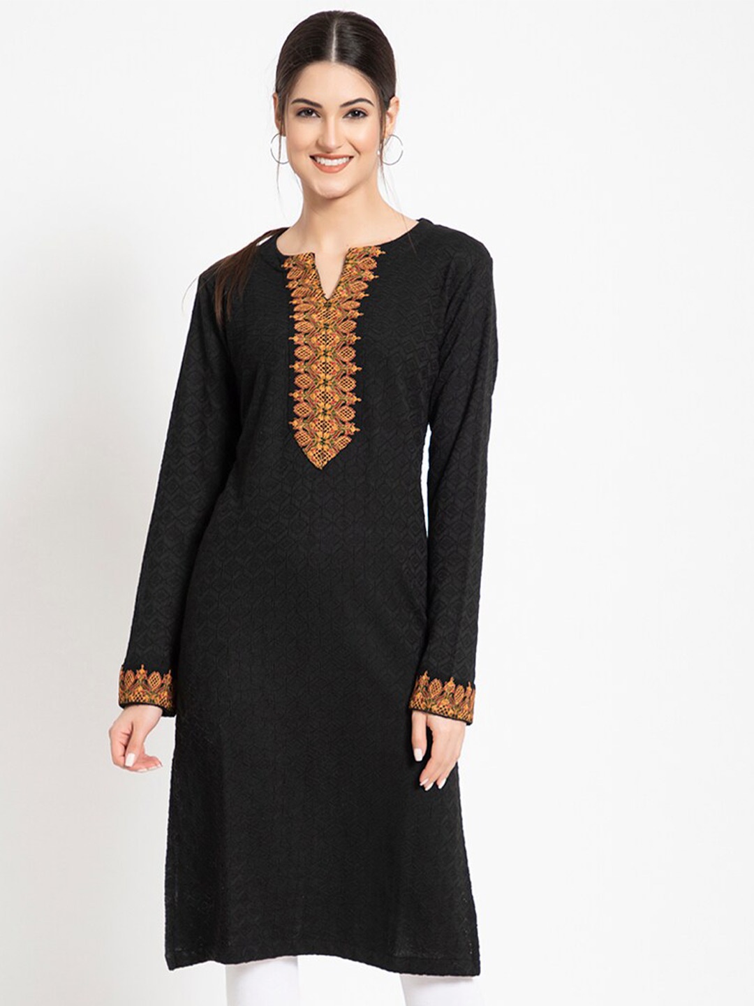 

KEIKO Women Floral Embroidered Thread Work Kurta, Black