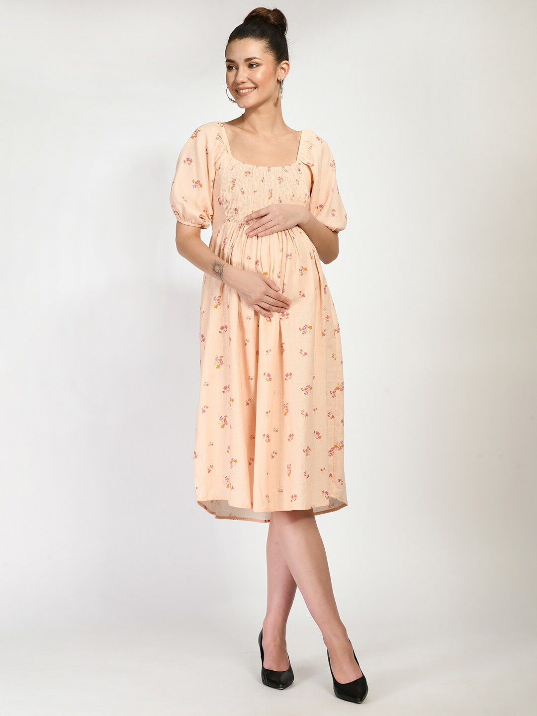 

Aaruvi Ruchi Verma Women Peach-Coloured Floral Maternity Dress