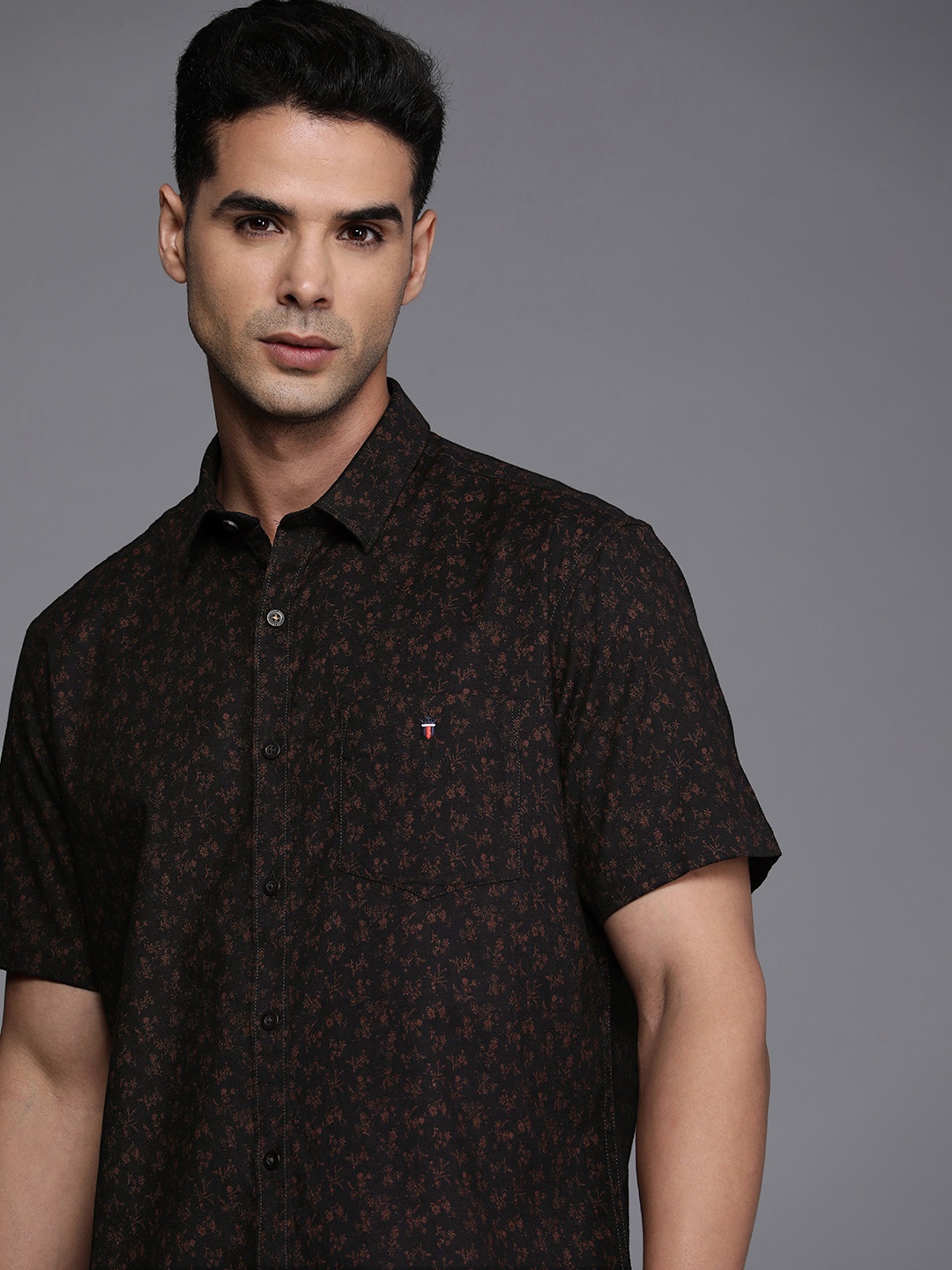 

Louis Philippe Sport Slim Fit Floral Printed Pure Cotton Casual Shirt, Black