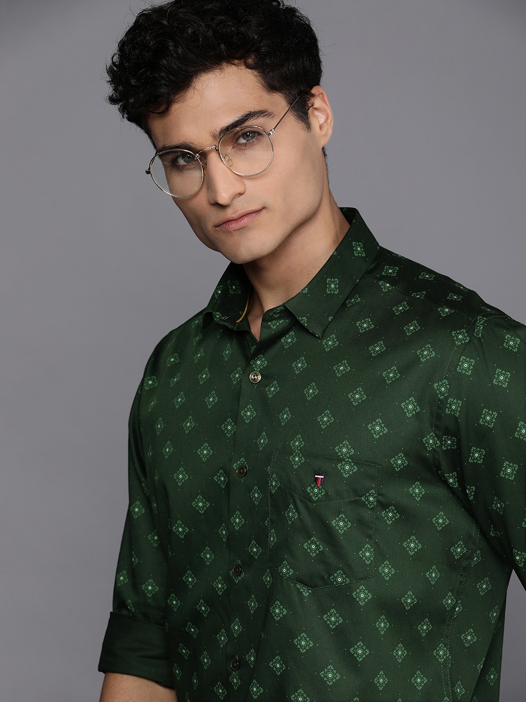 

Louis Philippe Sport Men Dark Green Slim Fit Printed Pure Cotton Casual Shirt