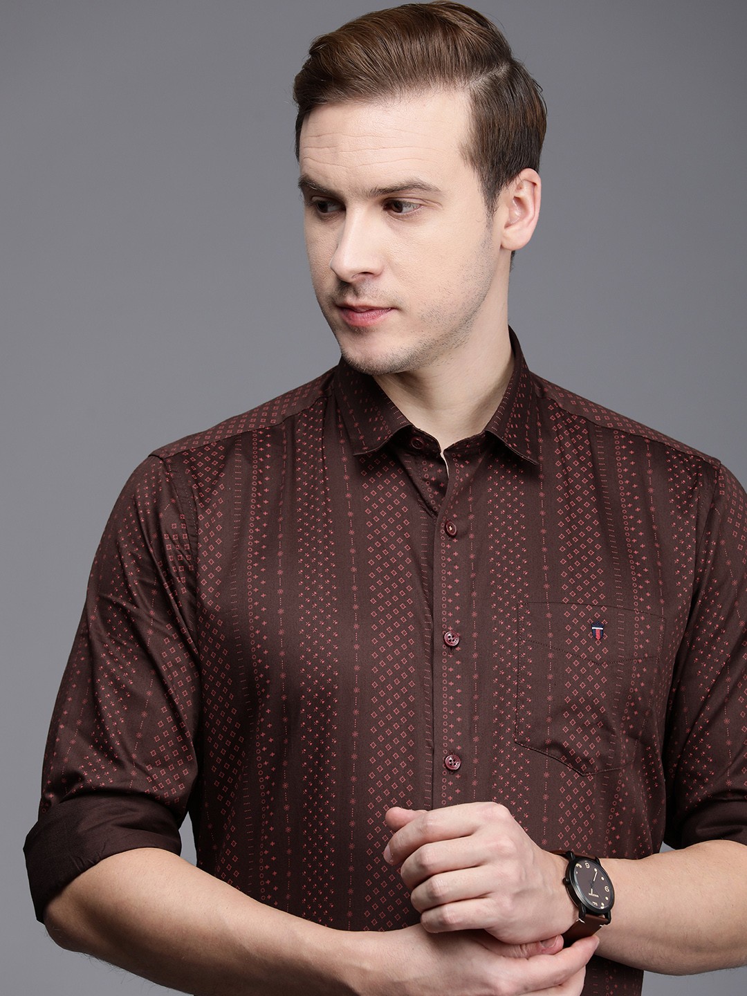 

Louis Philippe Sport Men Coffee Brown & Red Slim Fit Printed Pure Cotton Casual Shirt