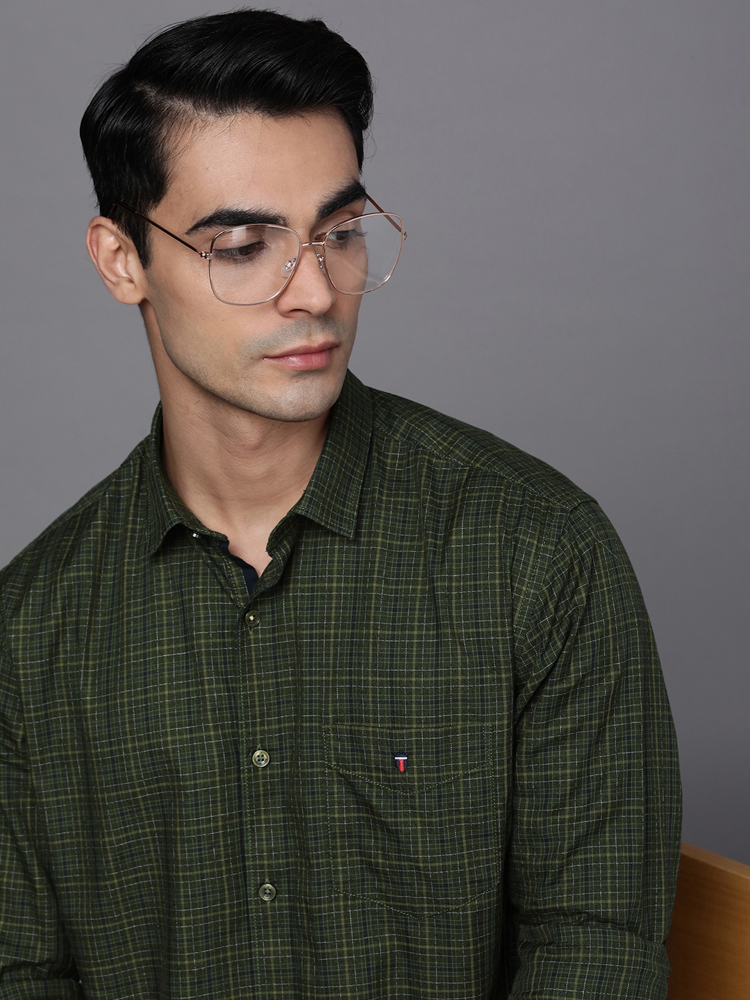 

Louis Philippe Sport Men Green Slim Fit Checked Pure Cotton Casual Shirt