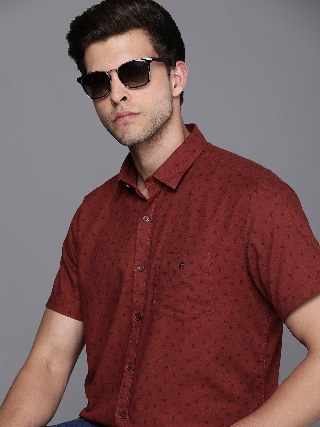 

Louis Philippe Sport Men Pure Cotton Slim Fit Printed Casual Shirt, Maroon