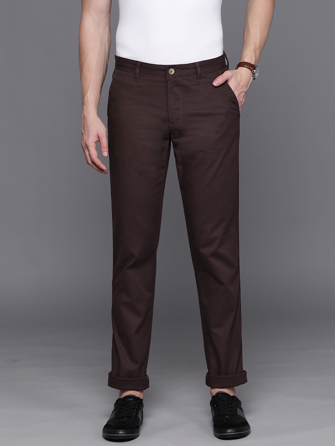 

Louis Philippe Sport Men Slim Fit Chinos Trousers, Coffee brown