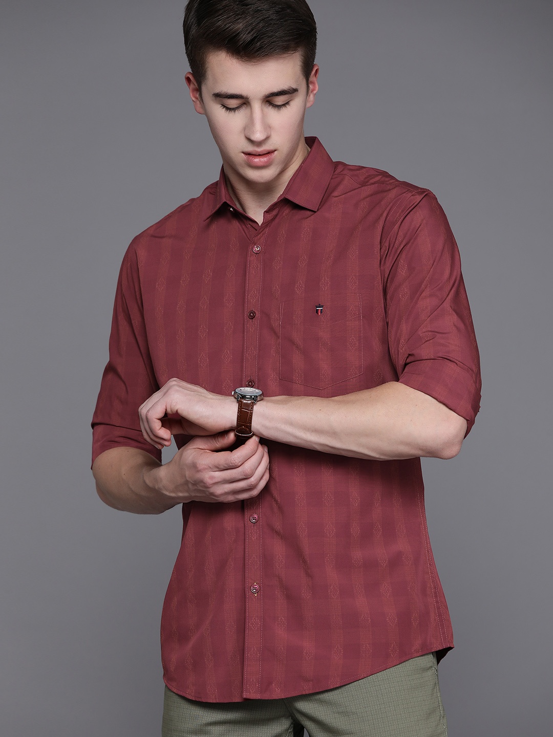 

Louis Philippe Sport Men Slim Fit Checked Casual Shirt, Maroon