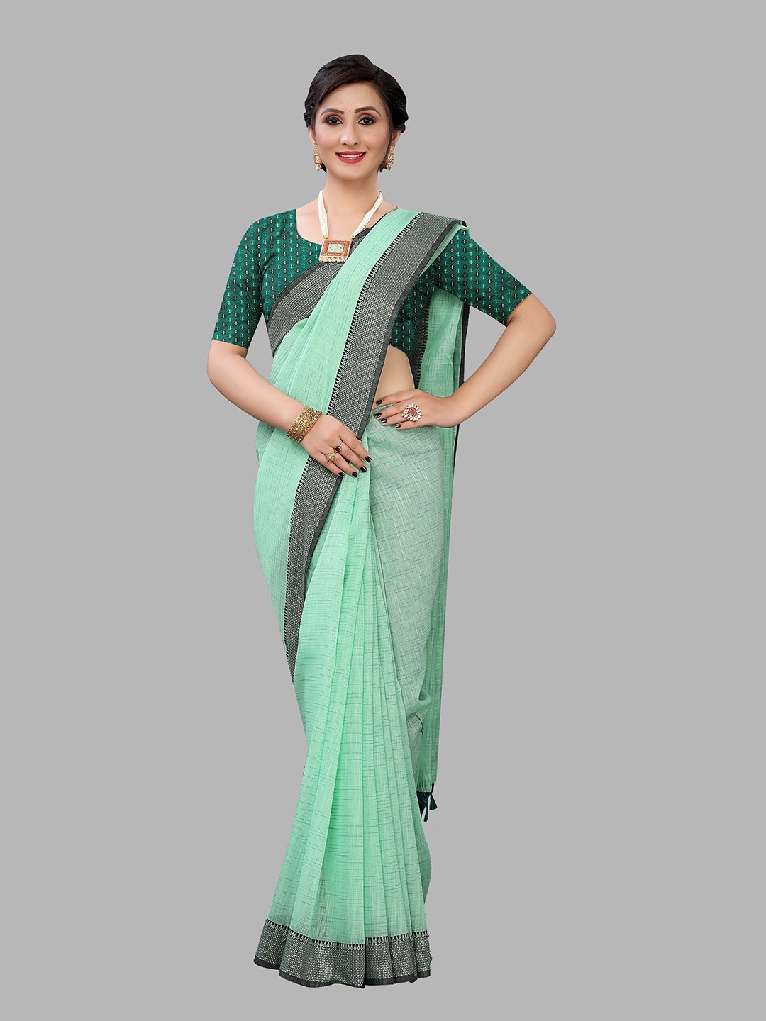 

Fashion FRICKS Green & Grey Silk Cotton Saree