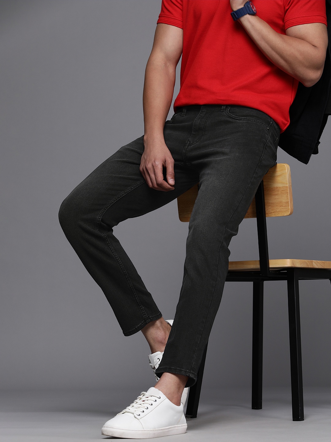 

Louis Philippe Jeans Men Charcoal Grey Smart Skinny Fit Light Fade Stretchable Jeans