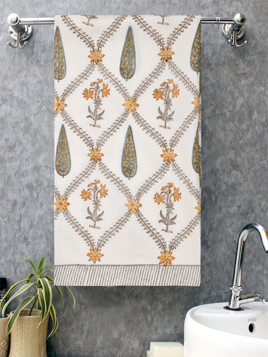 

Gulaab Jaipur White & Green Printed 400 GSM Organic Cotton Bath Towel