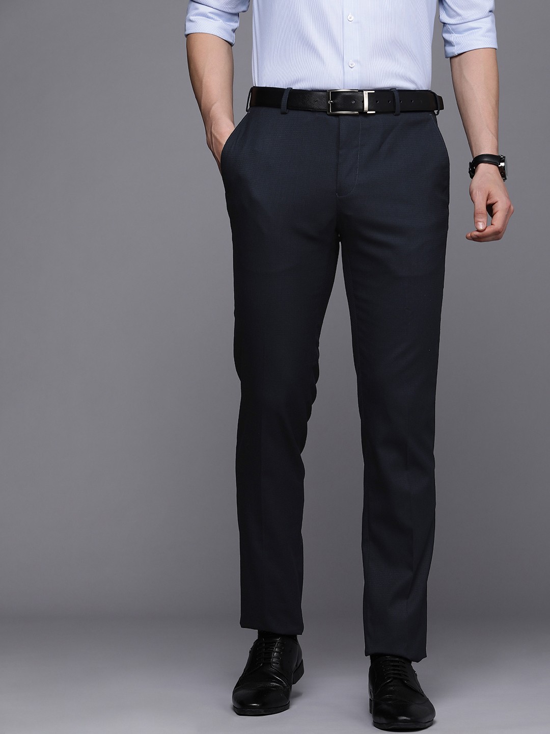 

Raymond Men Textured Slim Fit Formal Trousers, Navy blue
