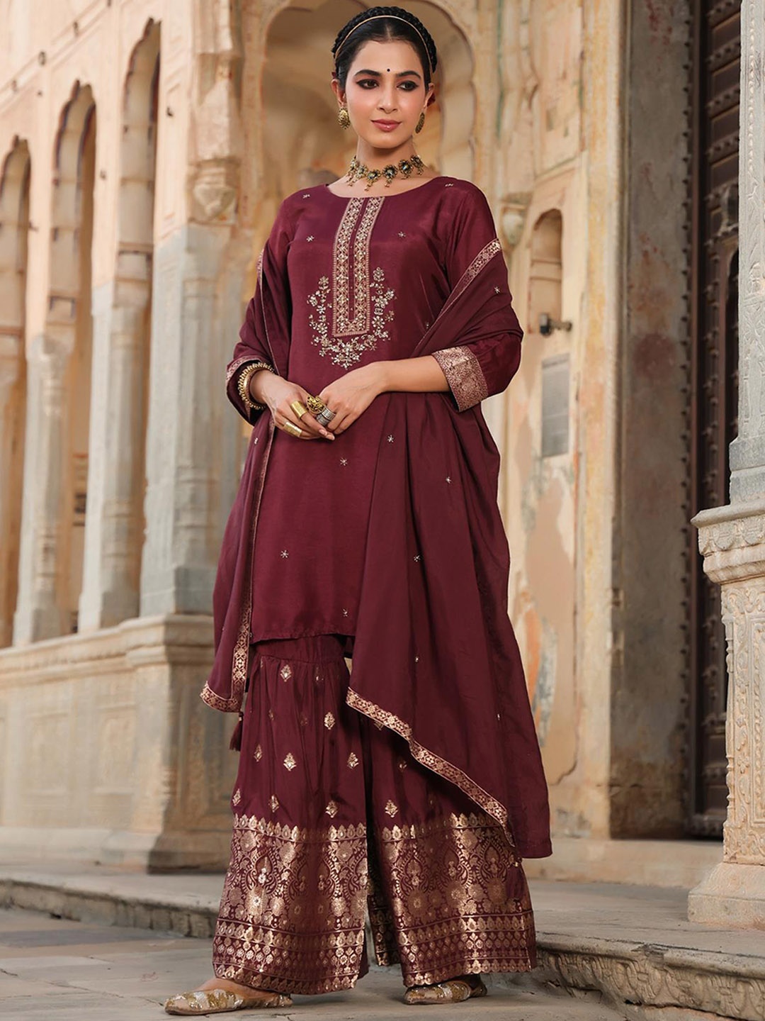 

SCAKHI Women Burgundy Ethnic Motifs Yoke Design Panelled Beads and Stones Pure Silk Kurti with Sharara &