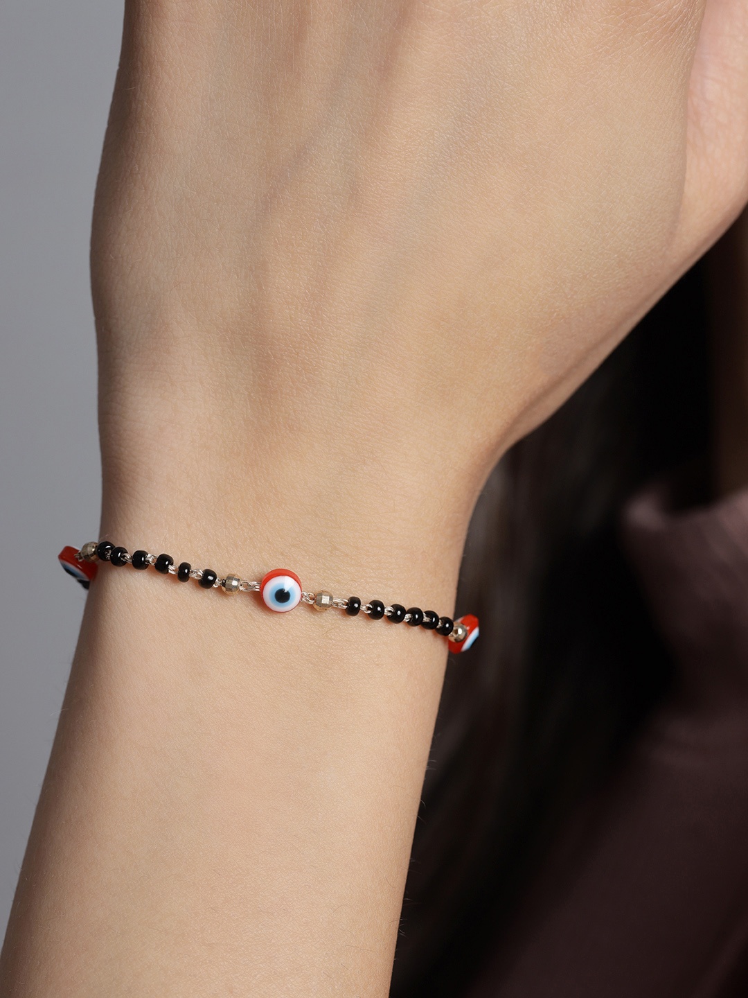 

Zavya Women Sterling Silver Enamelled Silver-Plated Link Bracelet
