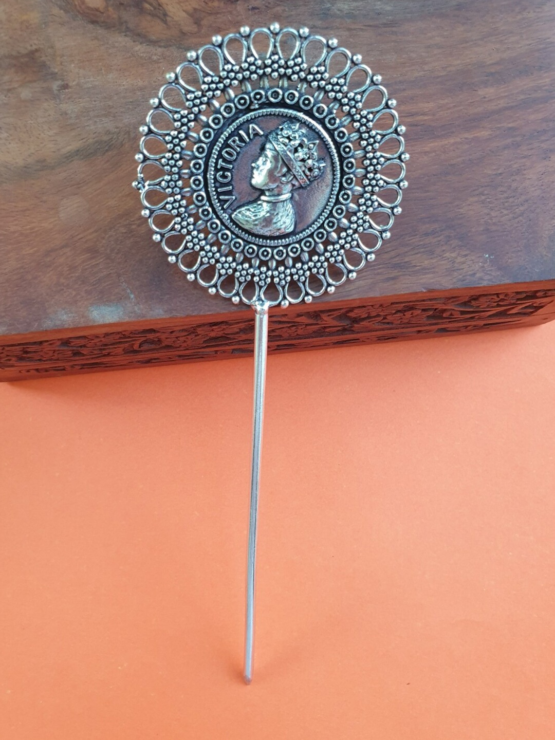 

FIROZA Women Silver Toned Victoria Hair Stick