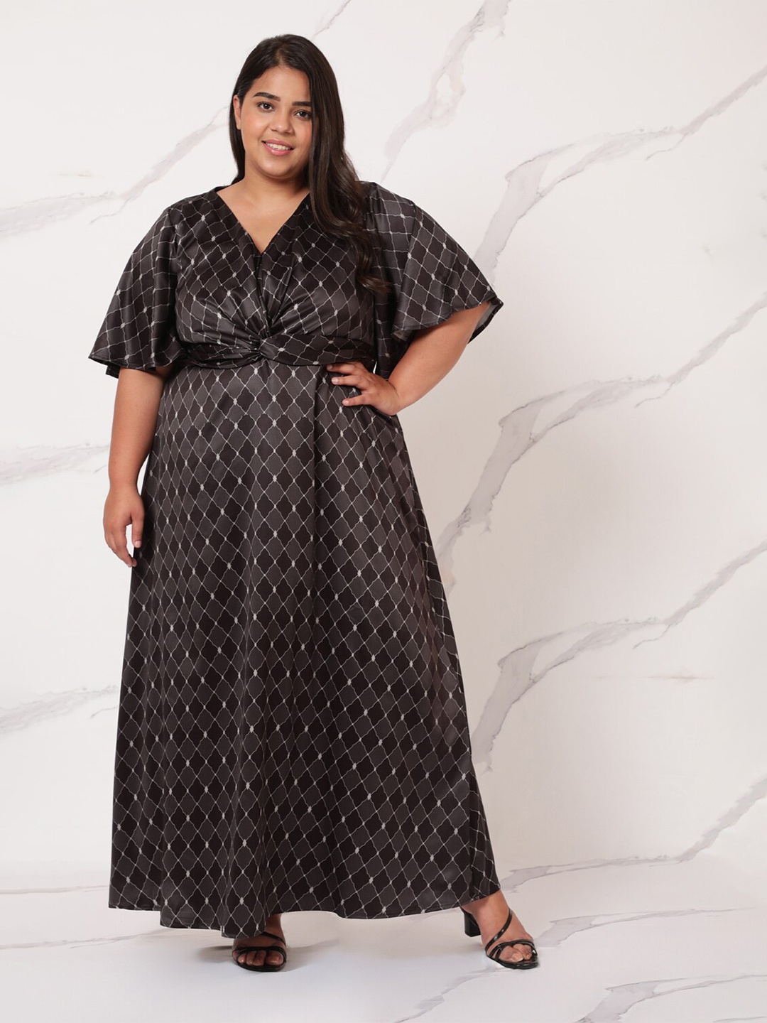 

Amydus Women Plus Size Black & White Satin Maxi Dress