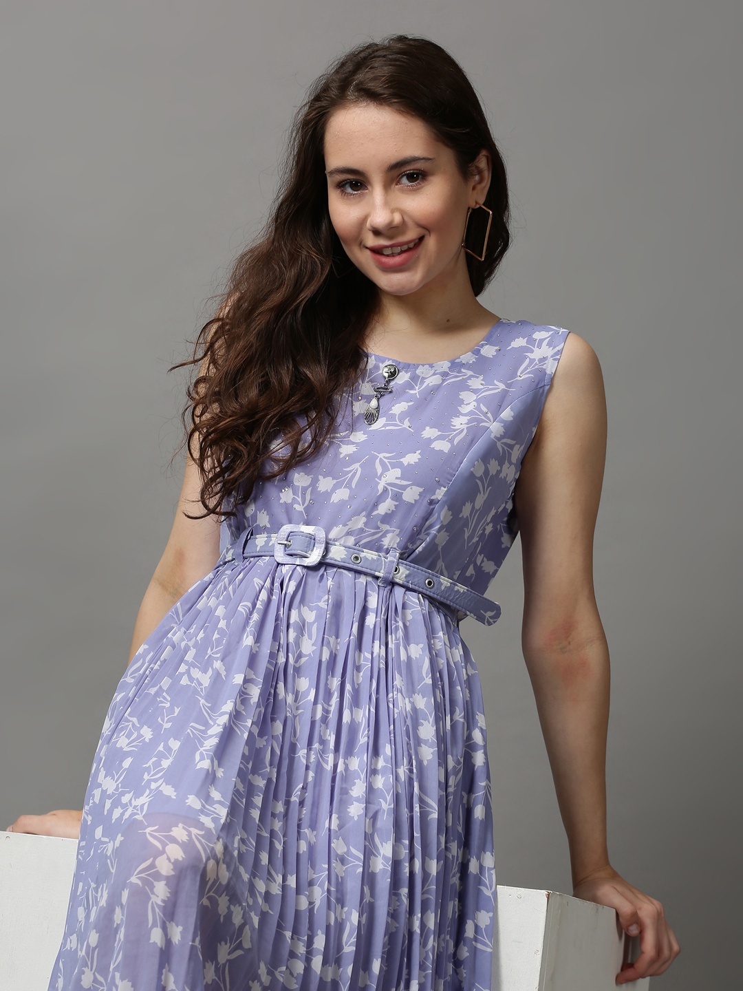 

SHOWOFF Lavender Floral Chiffon Midi Dress