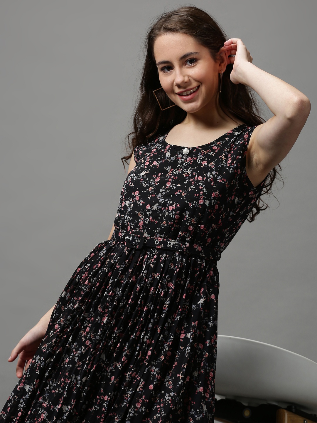 

SHOWOFF Women Black & Pink Floral Chiffon Maxi Dress