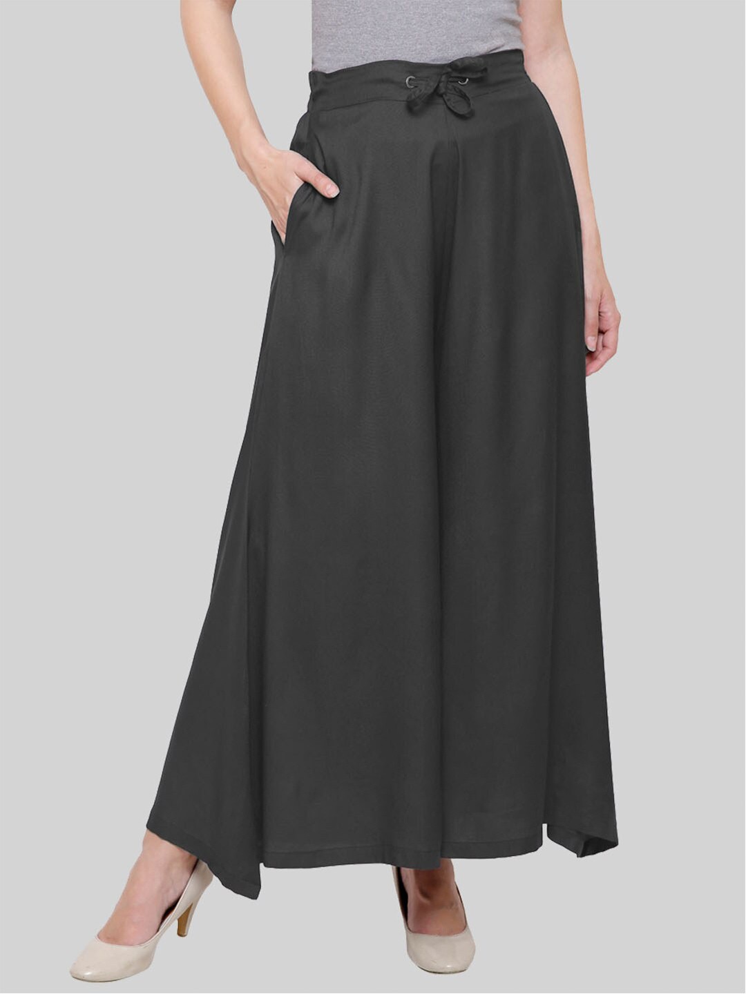 

SAUNDARYA Women Black Solid Flared Palazzos